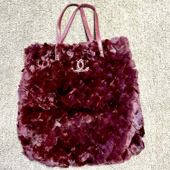 Chanel fur tote